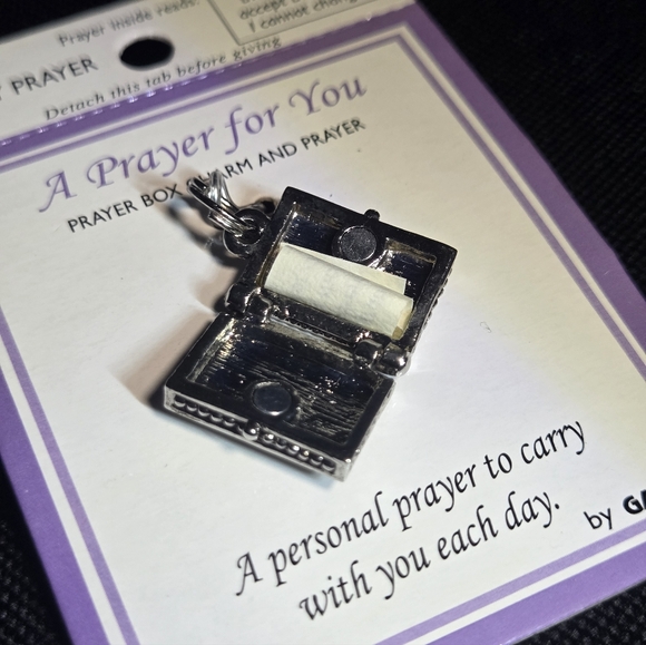 "Serenity Prayer"GANZ Silver Prayer Box Charm Locket with Scroll Inside - Picture 8 of 11